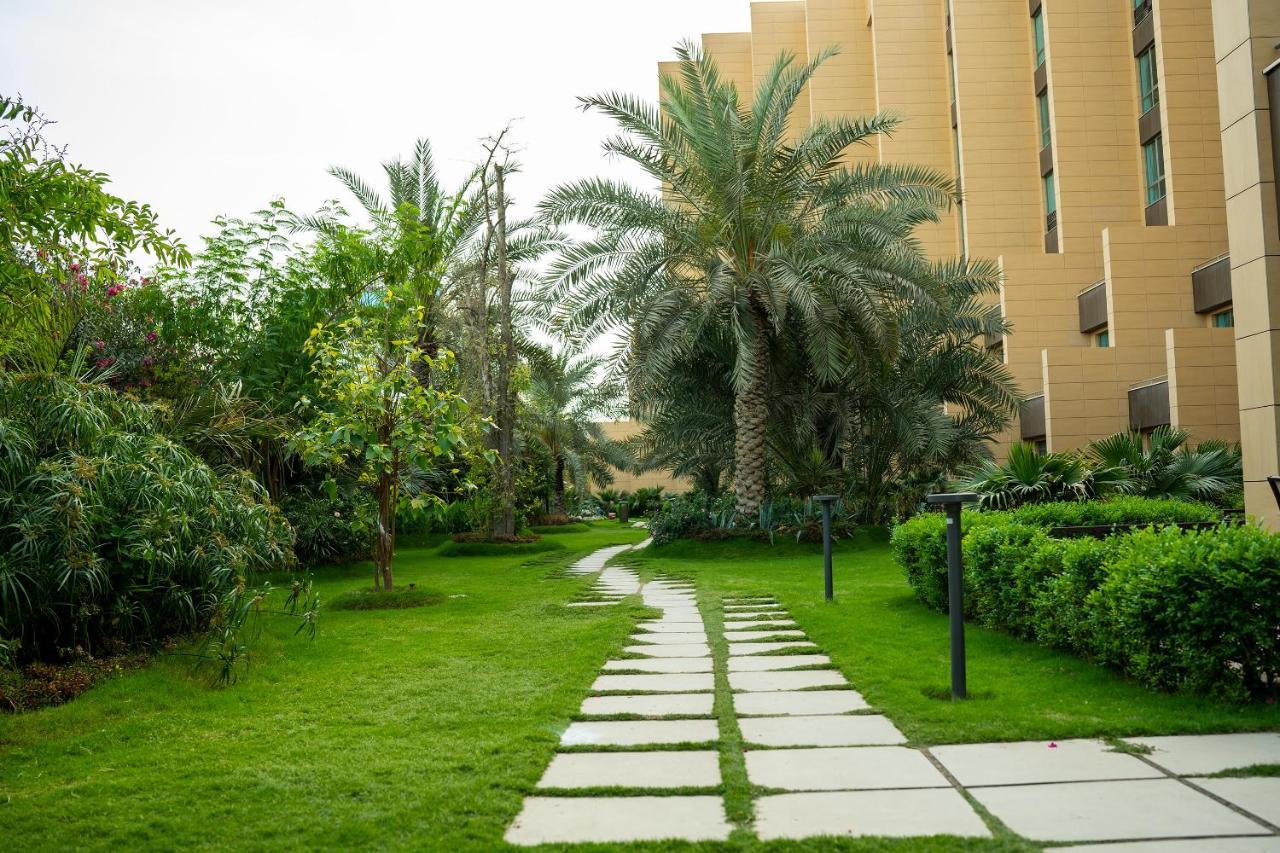 Grand Millennium Al Seef Basra Εξωτερικό φωτογραφία